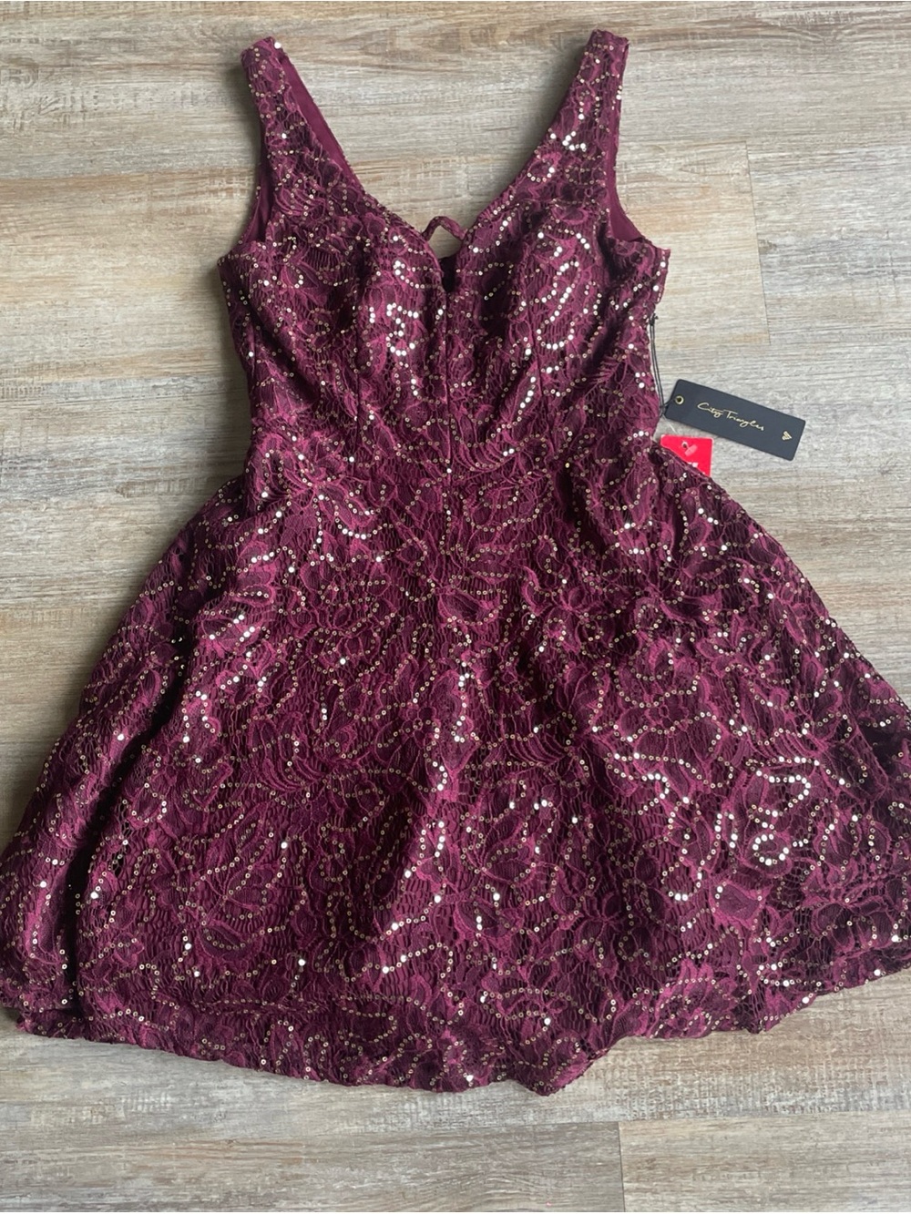 City Triangles Dress Junior Girls Sz 2 Burgundy Sparkling Formal Dress NWT